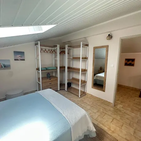 Peniche Ocean House شقة فيريل